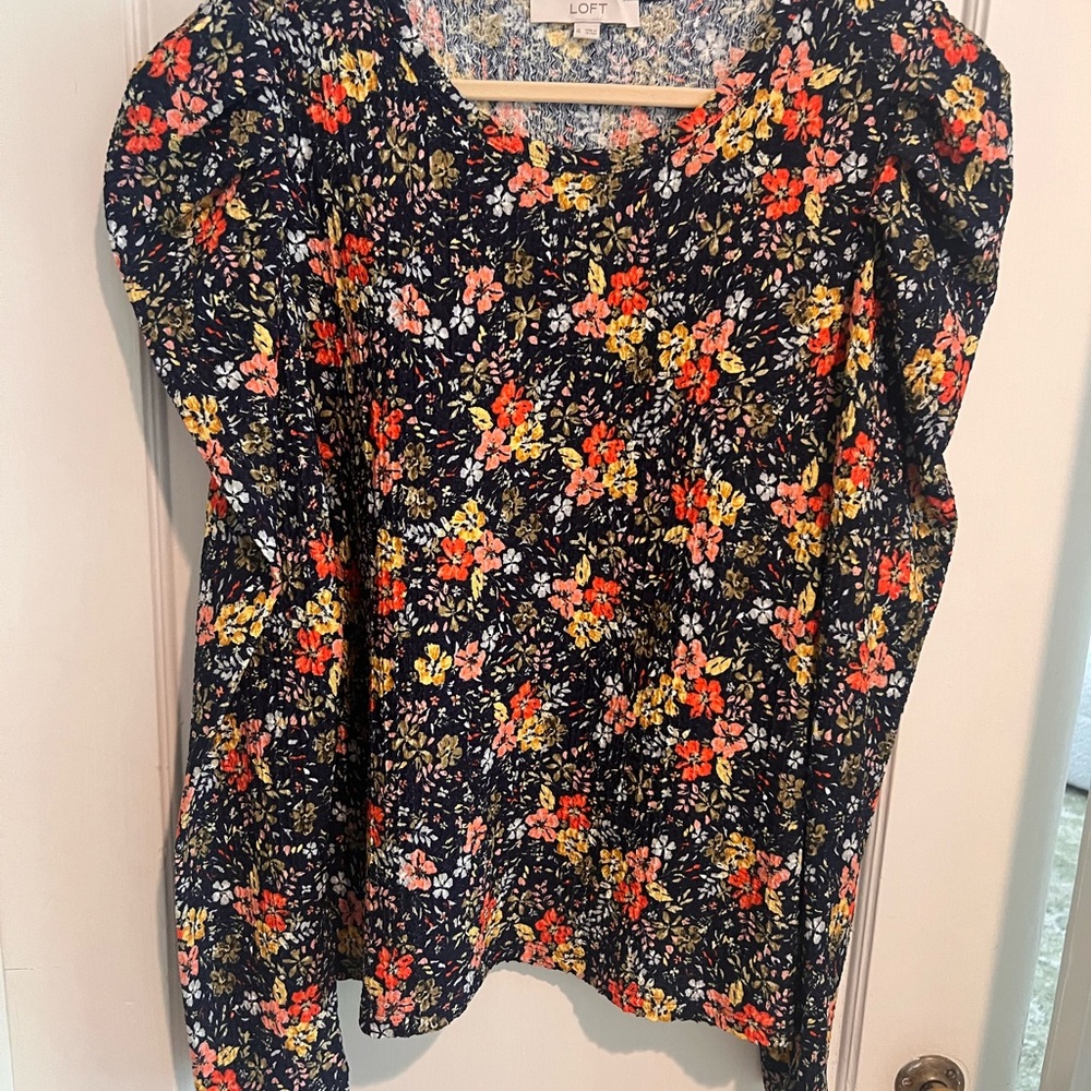LOFT Navy Floral Puff Sleeve Top
